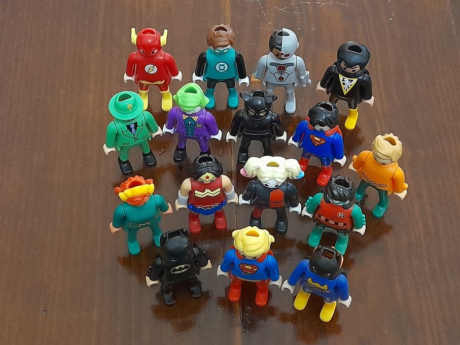 Coleção completa DC COMICS 16 bonecos