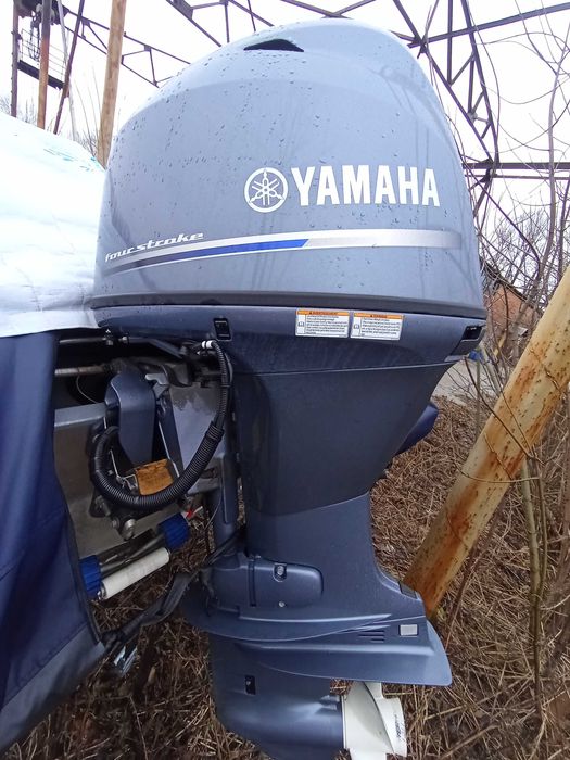 Двигун катера. YAMAHA four stroke