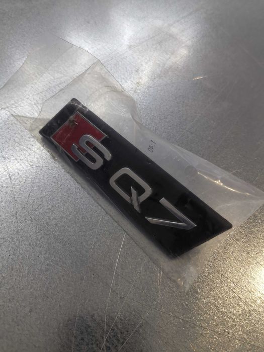 Emblemat audi Sq7 przedni używany