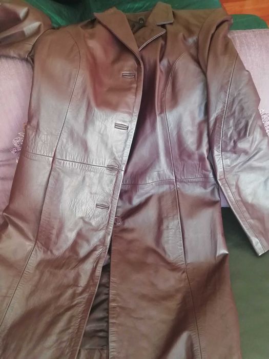 Casaco em Pele Genuína Bordeaux