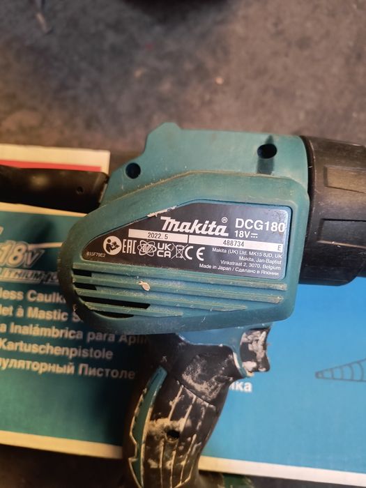 Wyciskacz akumulatorowy Makita DCG180 18V