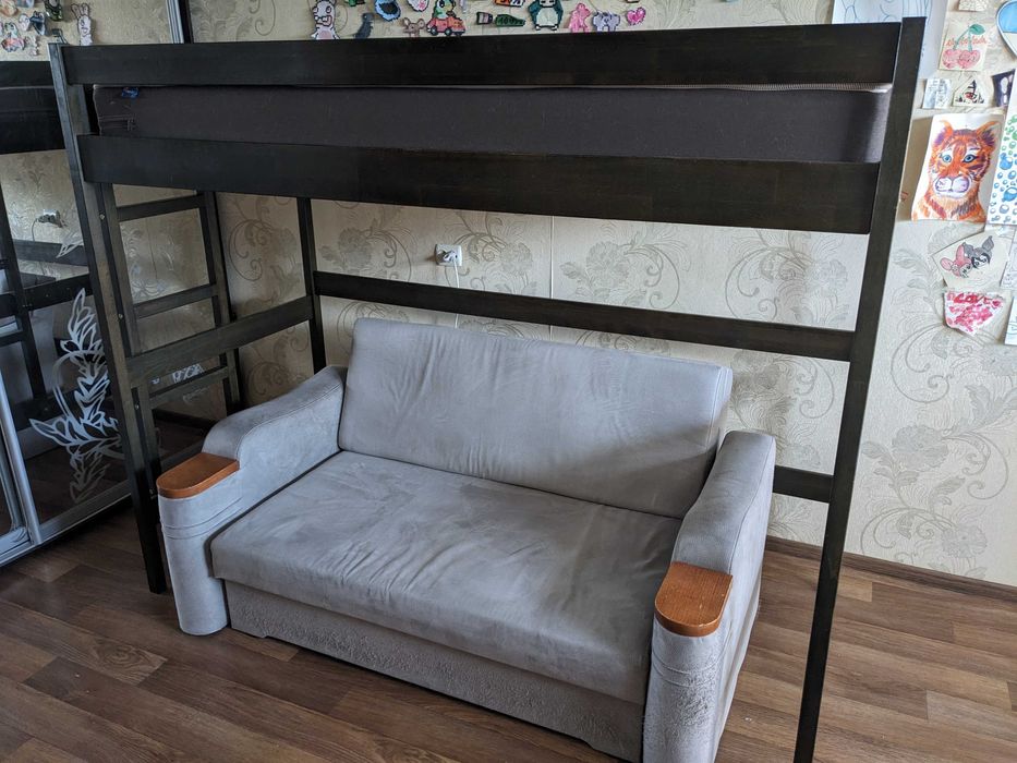 Ліжко-горище та матрац