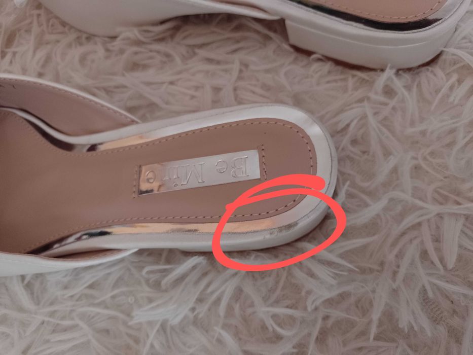 (40) BeMine/ Białe, ślubne klapki mule z Londynu, NOWE