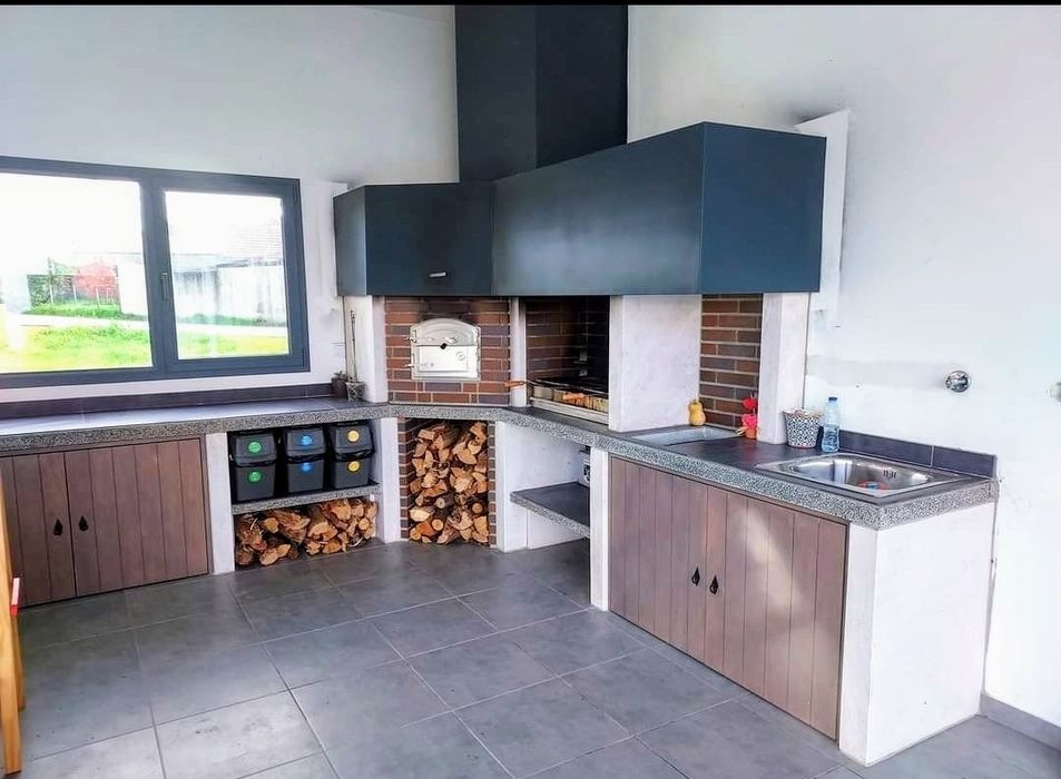 Churrasqueiras  rusticas e linha moderna