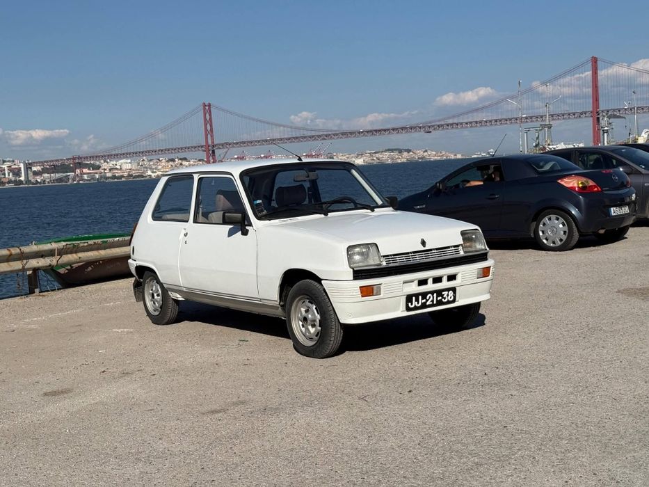 Renault 5.  Laureat  44cv