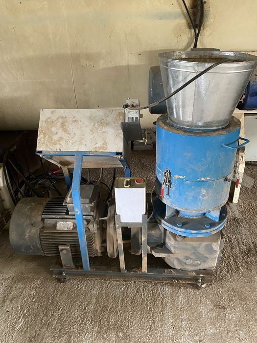 Maquina de pellets, Sem-fim, Misturador e outros (troco por gelador)