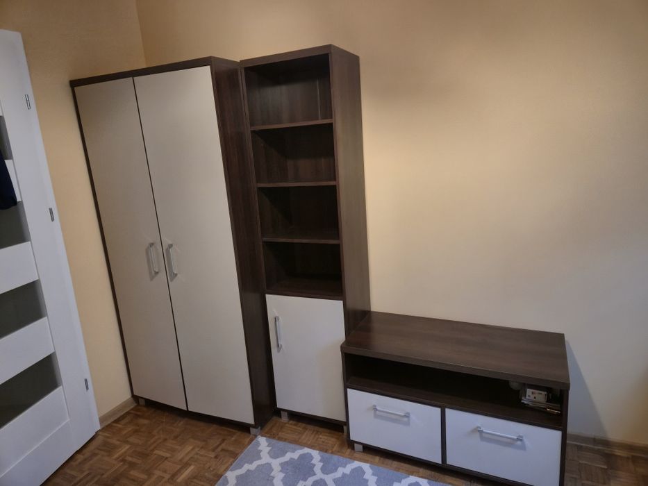 Sprzedam zestaw mebli