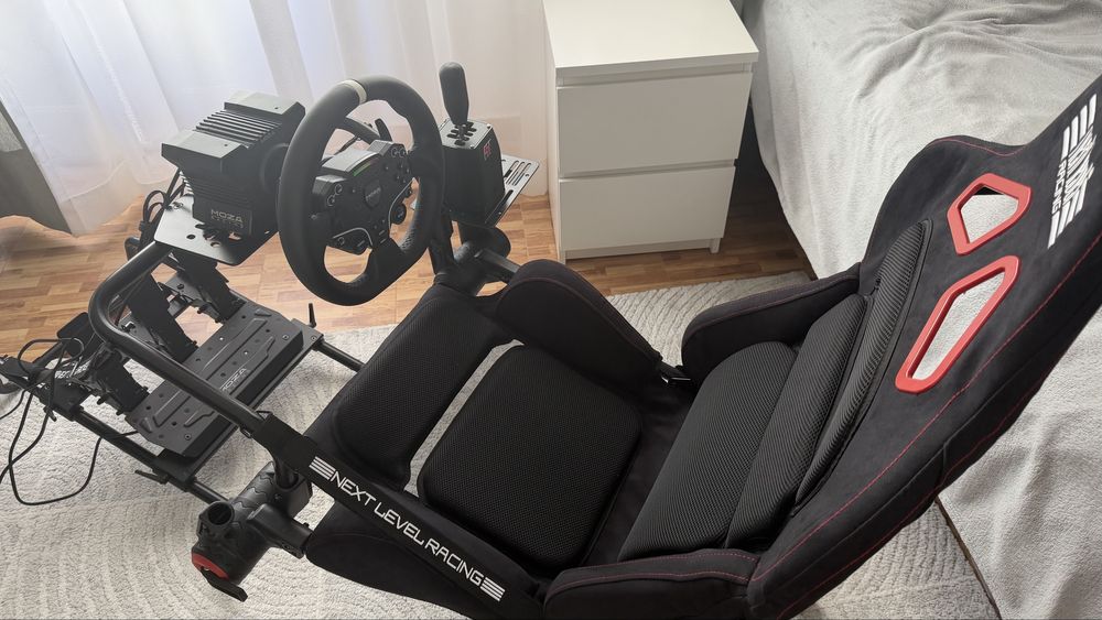 Volante Sim Racing Moza R5 com cockpit e mudanças