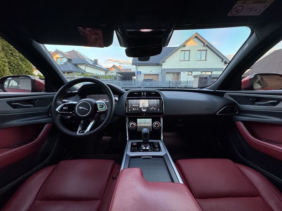 Jaguar XE R-Dynamic w stanie perfekcyjnym!