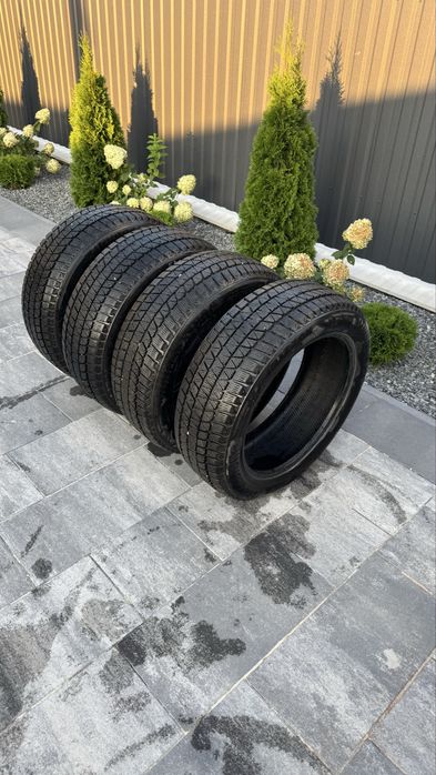 235/55/20 Bridgestone Blizzak dm-V3