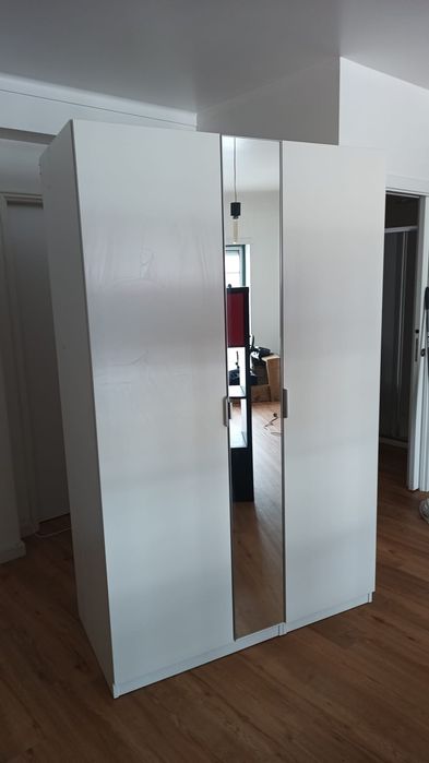 Roupeiro Branco Ikea- possível transporte