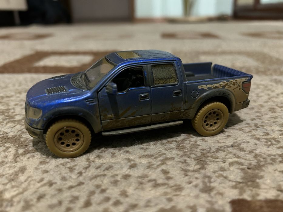 Машина металева, автомобіль kinsmart