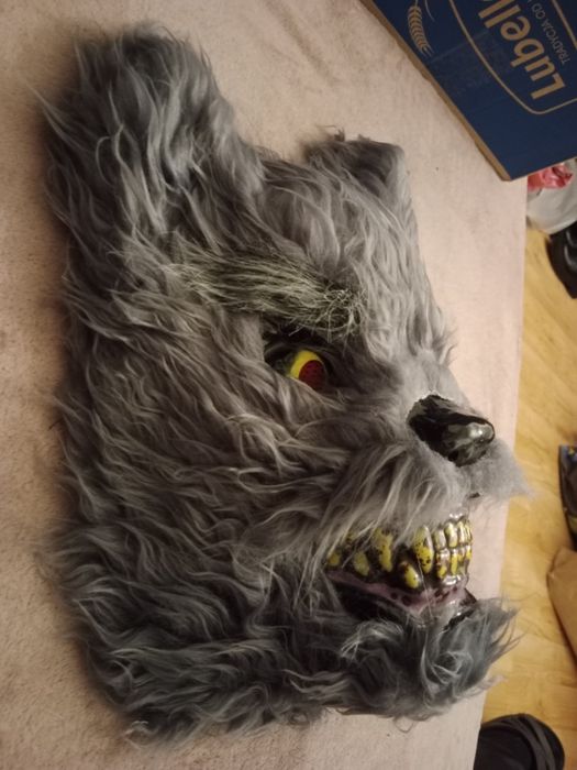 Wilkołak maska halloween screapy wilk