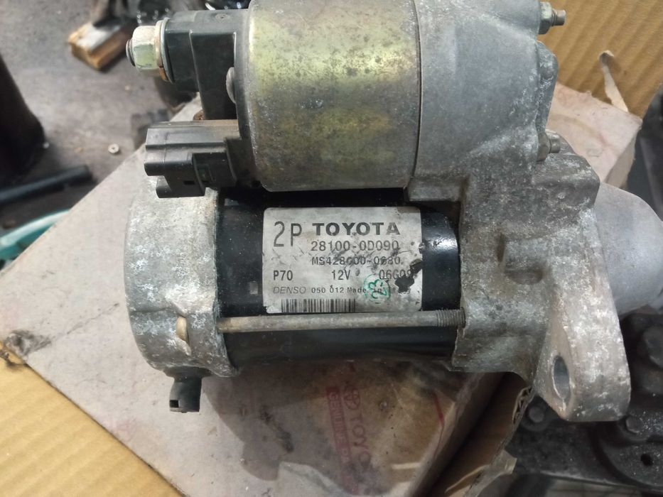 Стартер Toyota Avensis