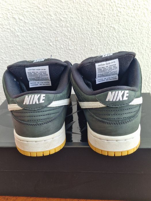Nike SB Dunk Low Pro ISO Black Gum (CD2563-006)

Tamanho: EU 38
Estado: Bom (uso normal, ver fotos)
Inclui caixa original

Modelo da linha Orange Labe