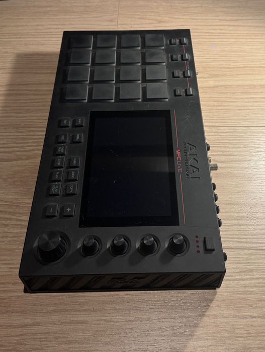 Akai MPC Live Standalone Sampler / Sequencer - Black