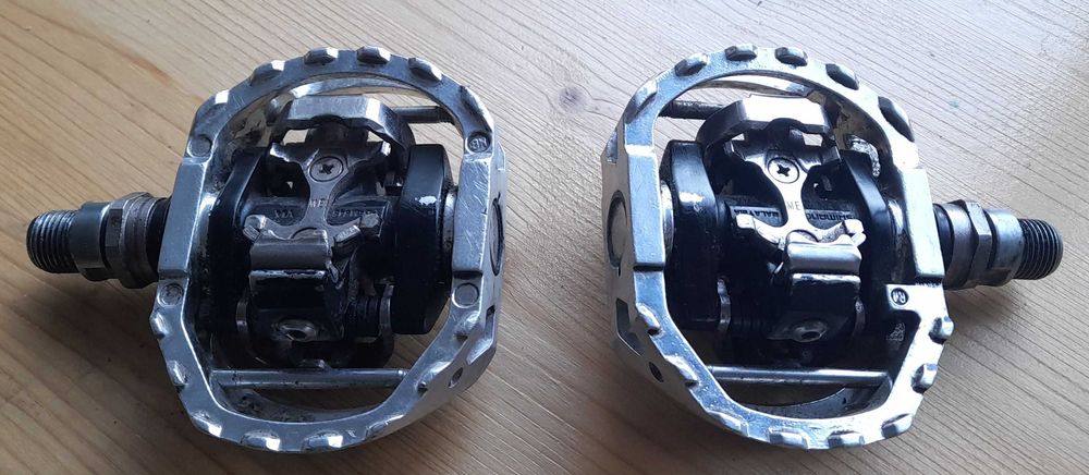 Shimano PD-M545 Pedais