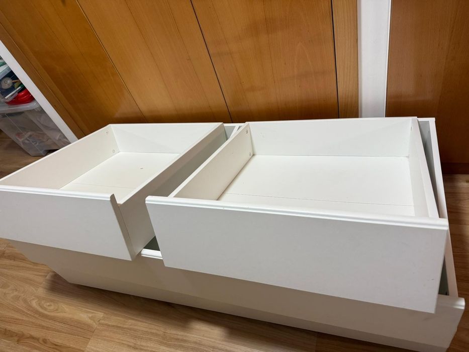 4 gavetas Malm arrumação cama IKEA