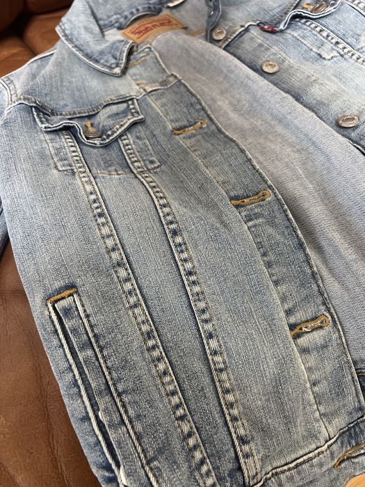 Джинсова куртка Levis