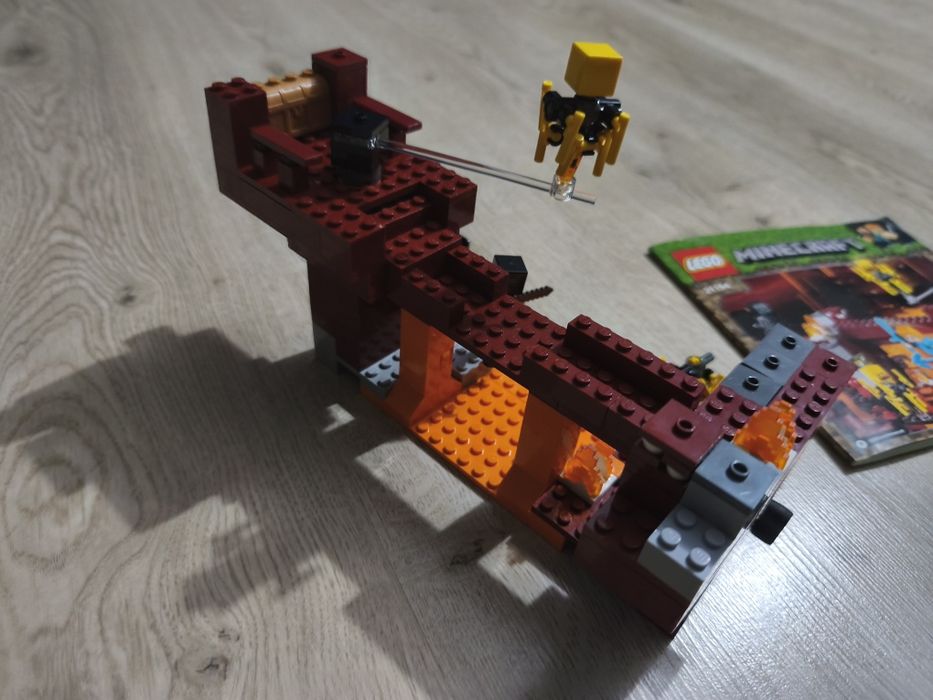 LEGO Minecraft 21154 Most Płomyków