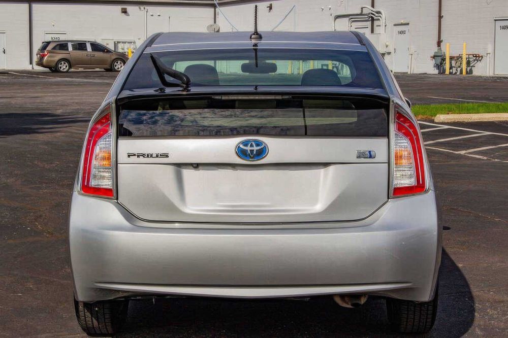 Toyota Prius Persona Series      2015