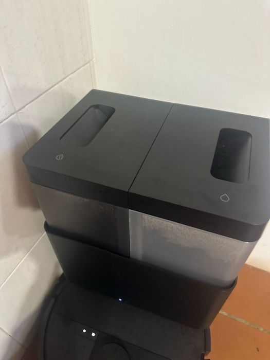 Roomba Plus 406 Combo + Base AutoWash – 3 meses – Impecável!