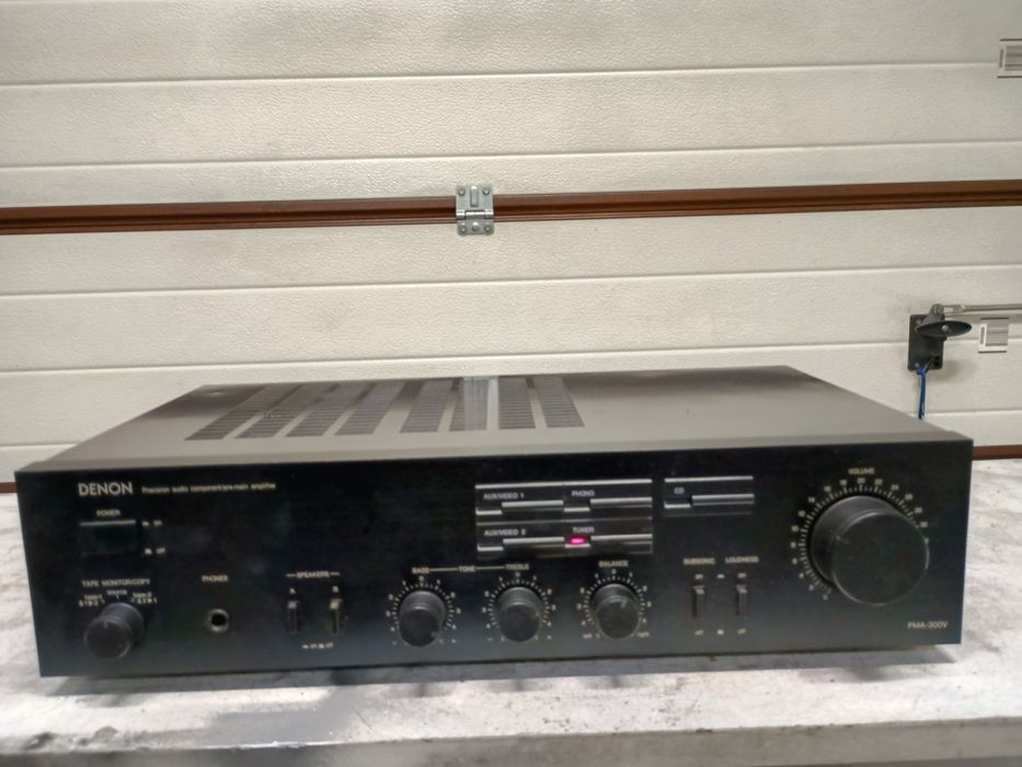 Wzmacniacz stereo DENON PMA-300V