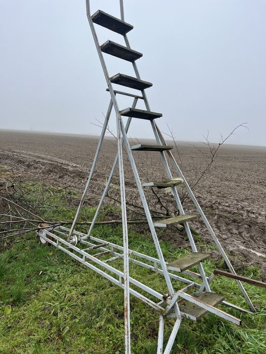 Mobilna drabina sądownicza lekka wygodna poręczna