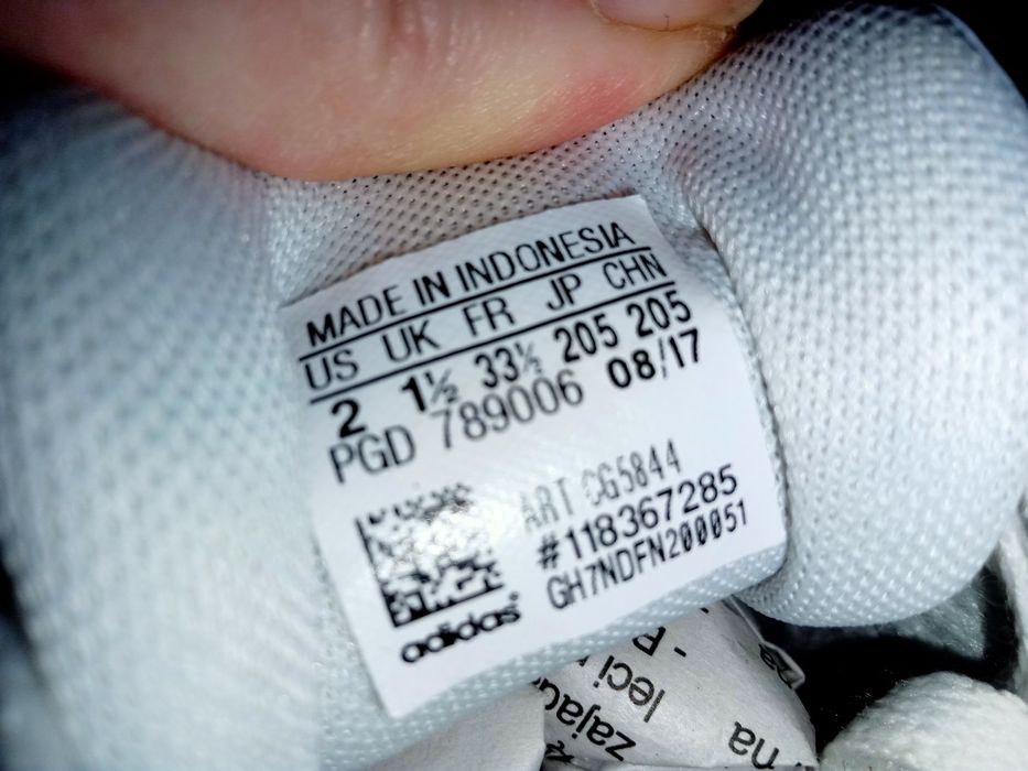 Adidas nr 33 1/2--22 cm