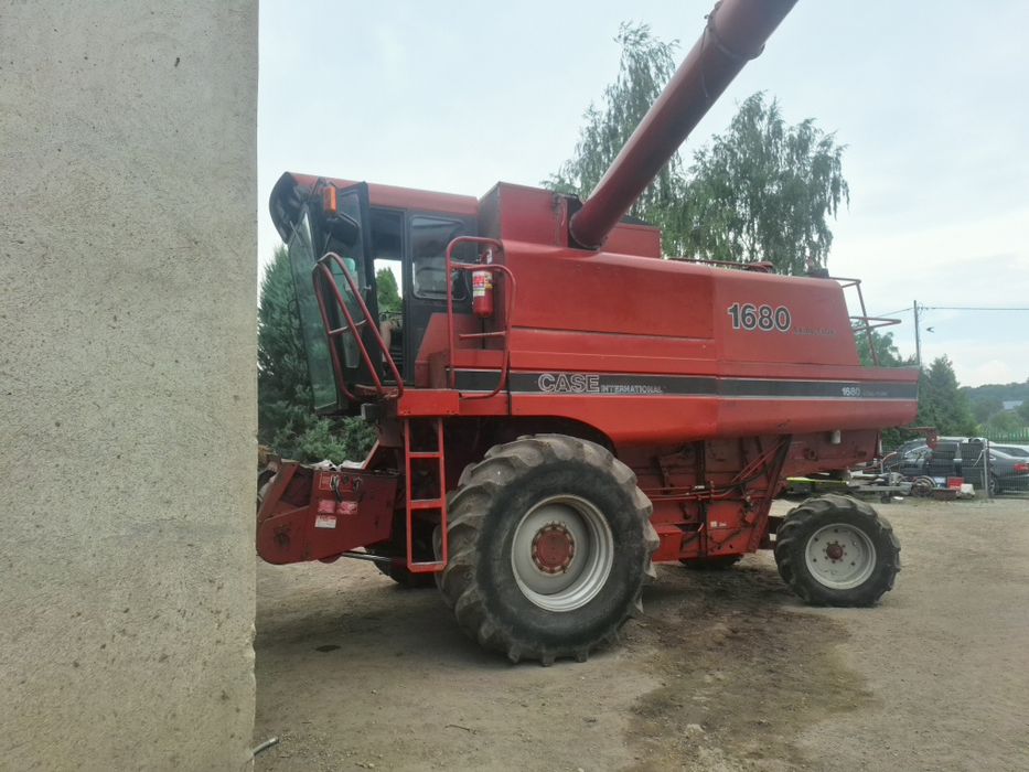 Kombajn CASE 1680