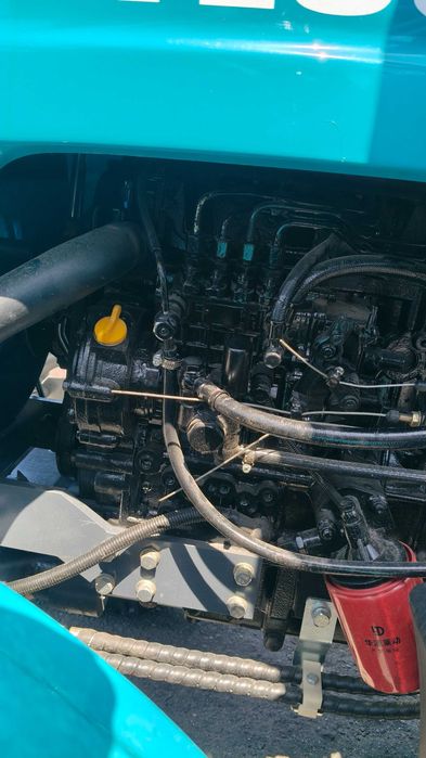 Трактор Булат 504 дашок BULAT TE504R з  дашком реверс примусова навіска рівна підлога бокова кпп
