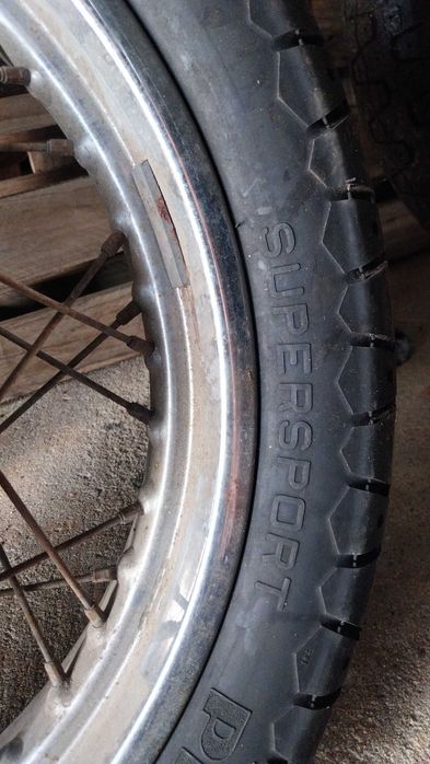Jantes de Moto com Pneus Pirelli Phantom +1 – 17"
