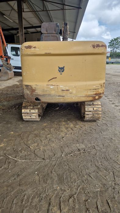 Mini giratória bob cat 3.5
