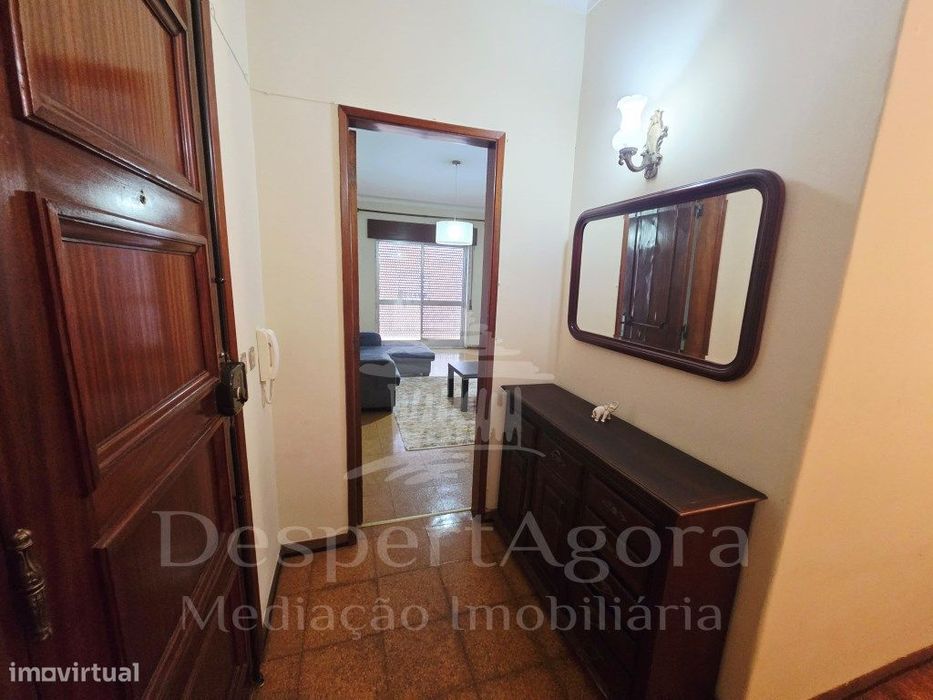 Apartamento T3 a 50 metros da estação da CP