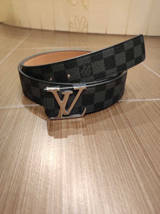 Pasek czarny LV.