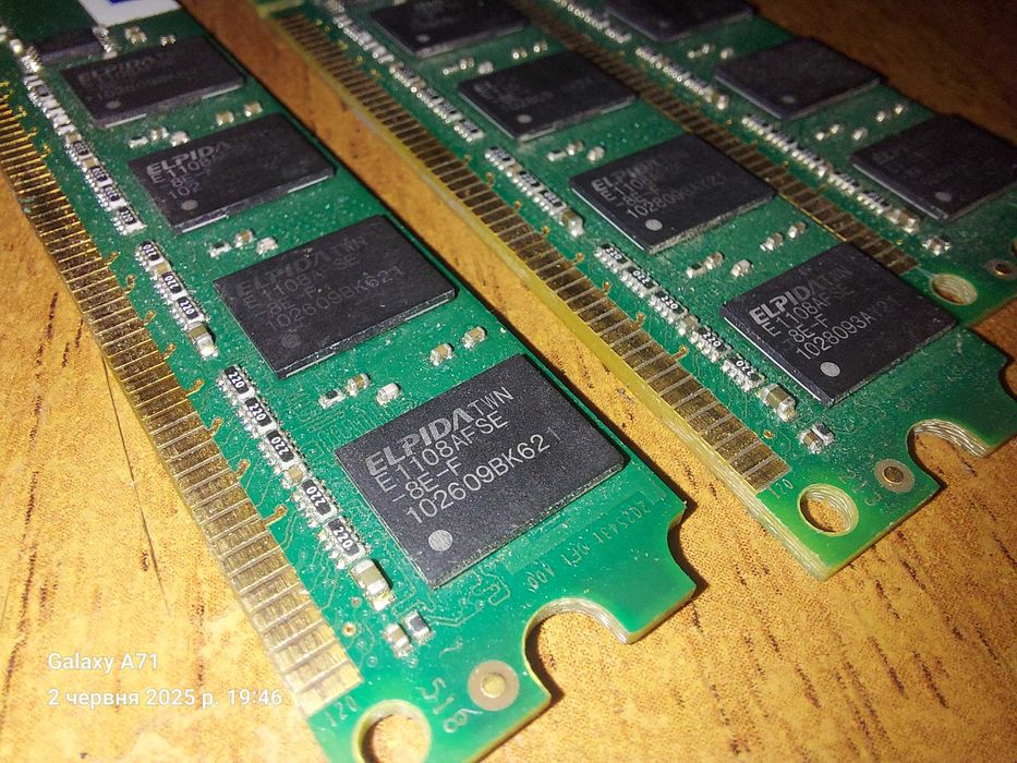 ОЗУ Оперативна память ддр2 , ddr2 .