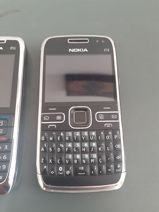 Telemóveis Nokia E71 e E51