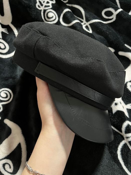 Жіноча фуражка “Balenciaga”