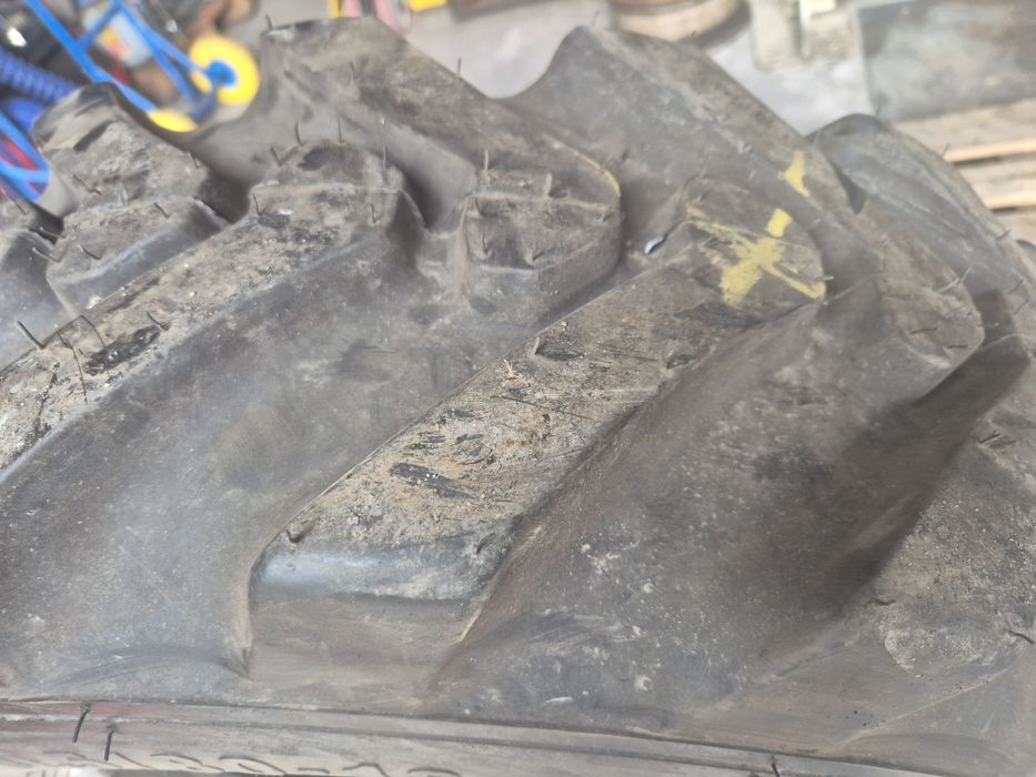 Opony 10.5/ 80,-18