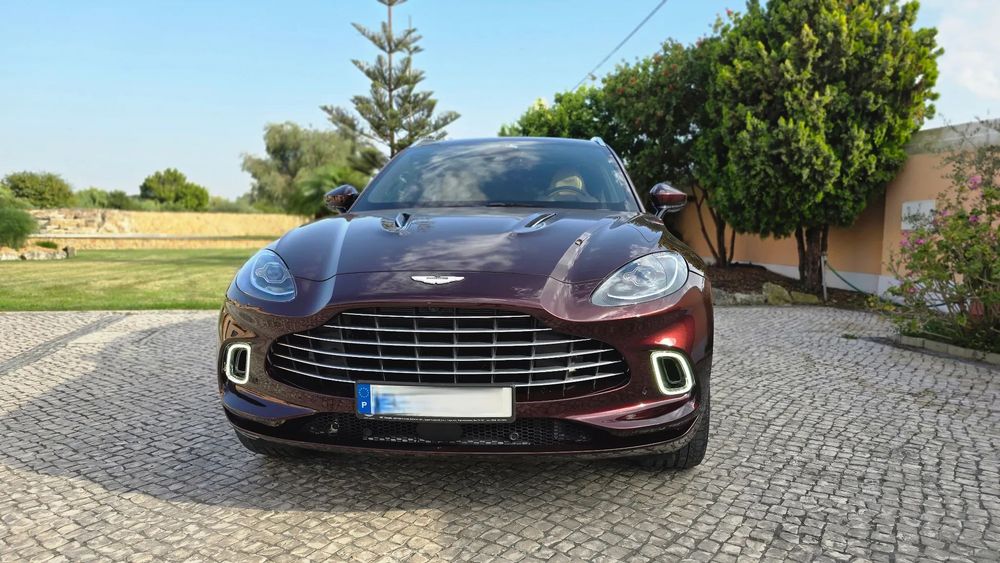 Aston Martin DBX 4.0 Twin-Turbo V8