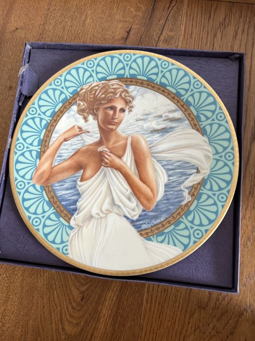 Вінтаж: колекція настінних фарфорових панно.