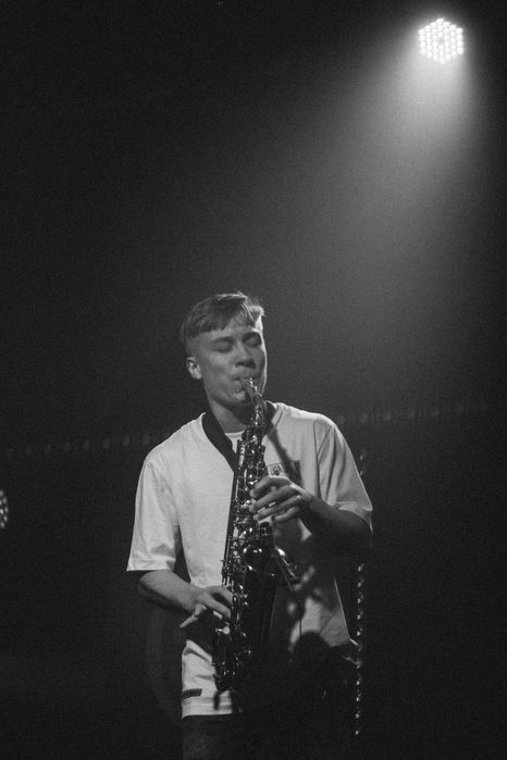 Професійний саксофоніст
