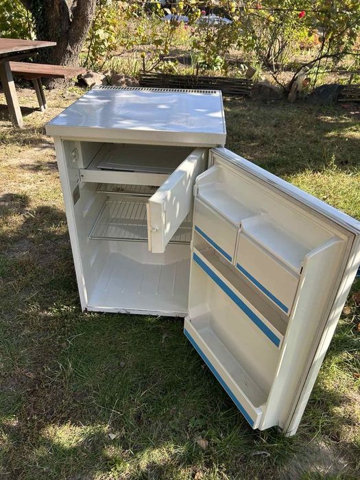 Холодильник  маленький