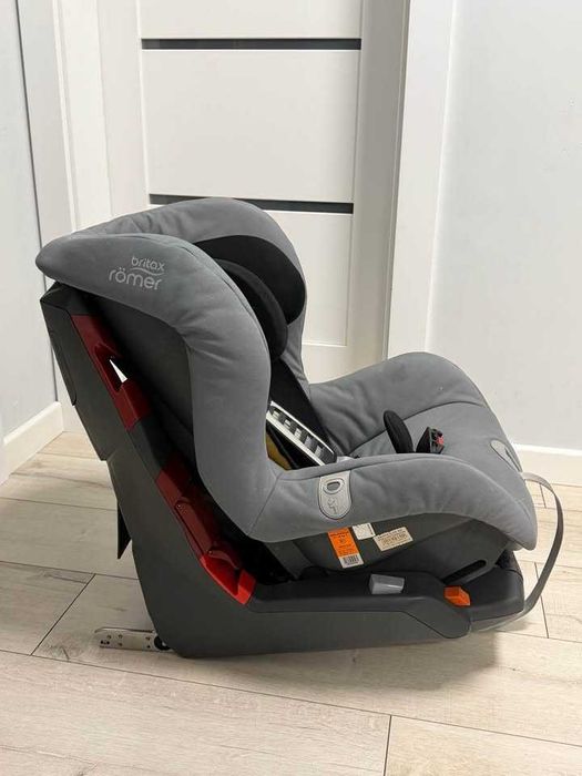 Fotelik samochodowy Britax Romer Safefix Plus (ISOFIX)