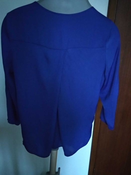 Camisola da stradivarius em azul ou vermelho
Tamanho S