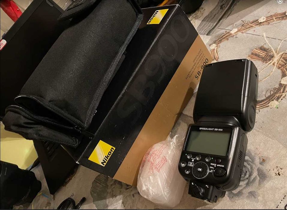 Zestaw fotograficzny NIKON D90 + osprzęt