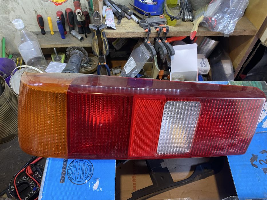 Задні фонарі ford sierra седан