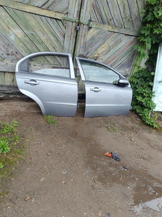 Продам двері шевроле Авео