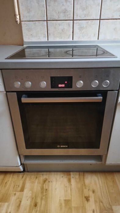 Piekarnik Bosch z płytą ceramiczną