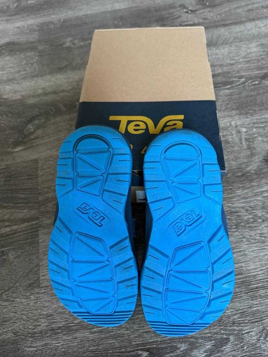 Стильні Сандалі тапки шльопанці Teva Hurricane Verge Slide EU 32 UK 13